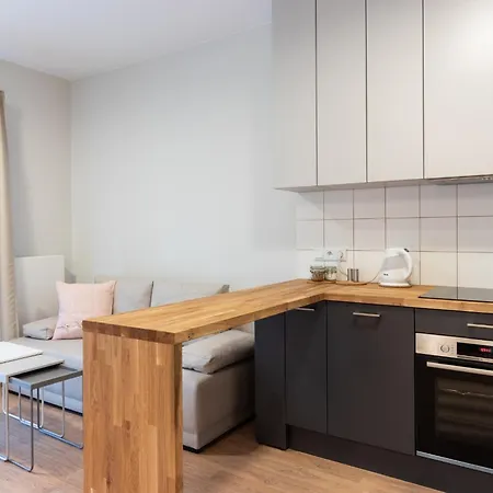 Nearto Main Railway Station Free Parking & Air Conditioning Appartement *
