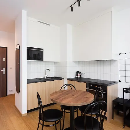 Nearto Main Railway Station Free Parking & Air Conditioning
